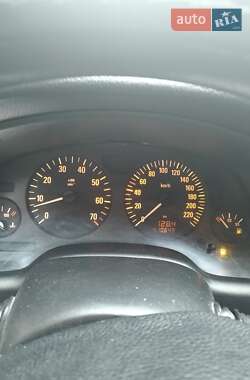 Седан Opel Astra 2006 в Борзне