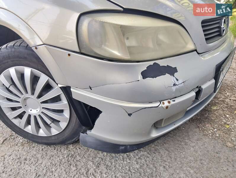 Седан Opel Astra 2006 в Борзне