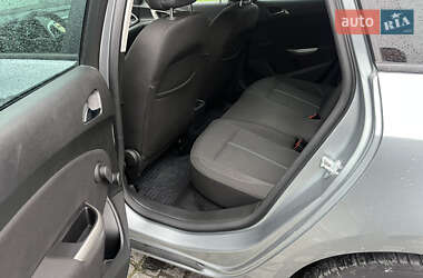 Универсал Opel Astra 2012 в 