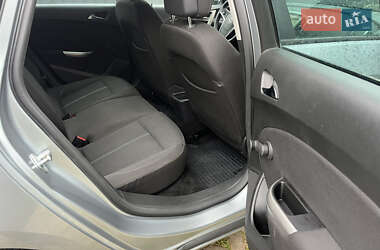 Универсал Opel Astra 2012 в 