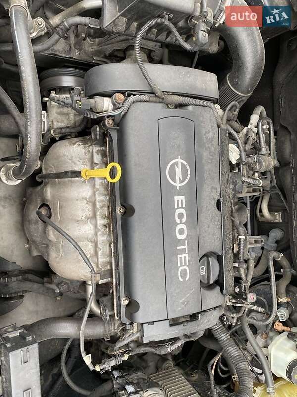 Хэтчбек Opel Astra 2010 в Черновцах фото 5 Хэтчбек Opel Astra 2010 в Черновцах