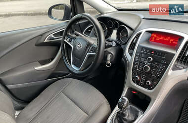 Универсал Opel Astra 2010 в 