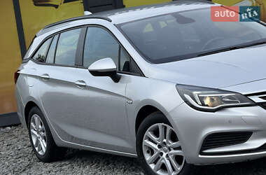 Универсал Opel Astra 2017 в 