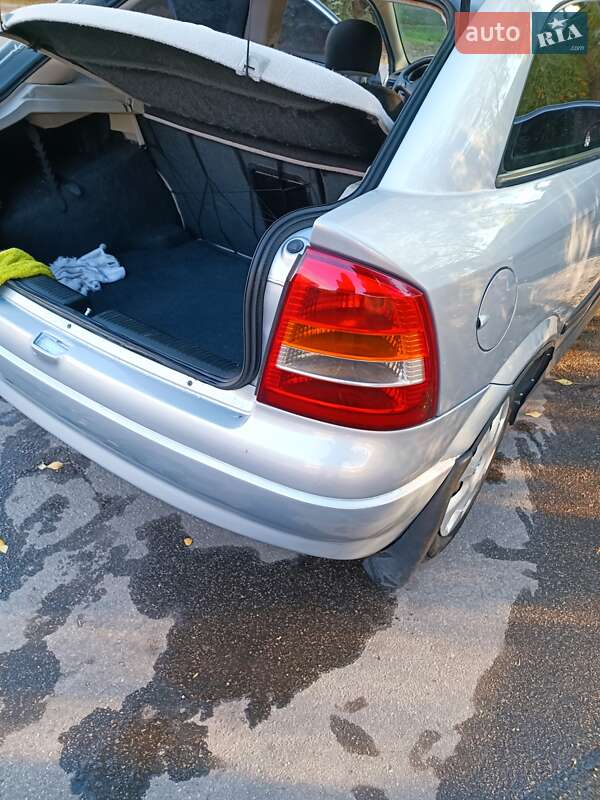 Хэтчбек Opel Astra 2002 в Харькове