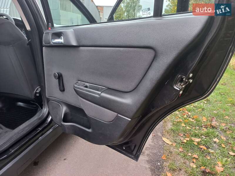 Седан Opel Astra 2008 в Шостке