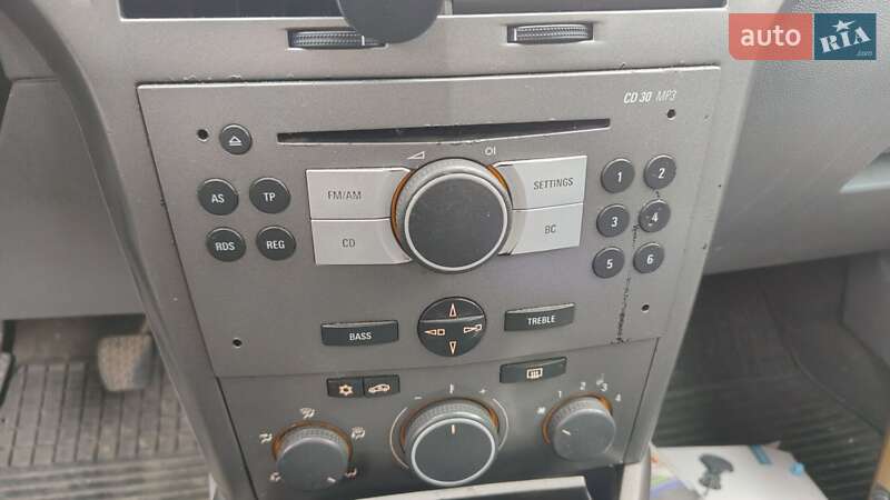 Хетчбек Opel Astra 2003 в Броварах фото 3 Хетчбек Opel Astra 2003 в Броварах