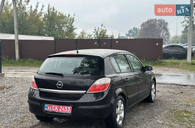 Хетчбек Opel Astra 2004 в  фото 22 Хетчбек Opel Astra 2004 в
