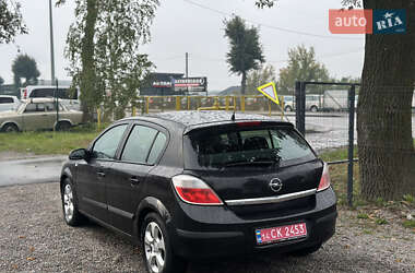 Хетчбек Opel Astra 2004 в  фото 21 Хетчбек Opel Astra 2004 в