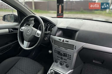 Хетчбек Opel Astra 2004 в  фото 47 Хетчбек Opel Astra 2004 в