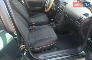 Седан Opel Astra 2000 в 
