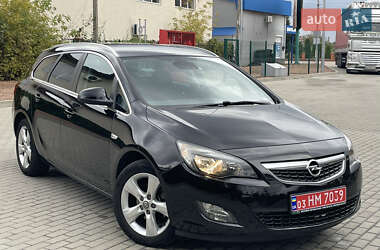 Универсал Opel Astra 2012 в Житомире