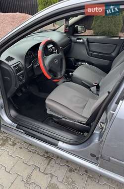 Седан Opel Astra 2007 в 