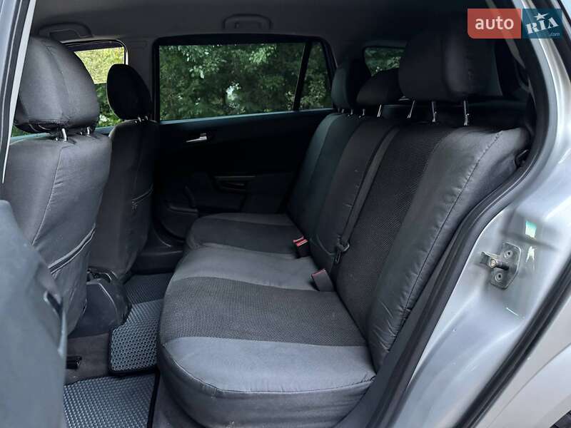 Универсал Opel Astra 2013 в Тульчине