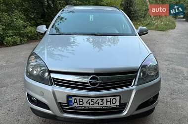 Универсал Opel Astra 2013 в Тульчине