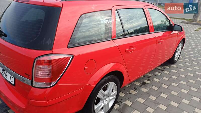 Универсал Opel Astra 2009 в Полтаве