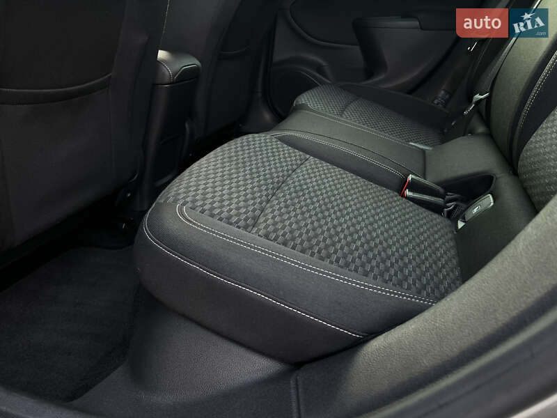 Хетчбек Opel Astra 2018 в Стрию