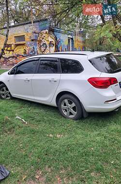 Универсал Opel Astra 2015 в 