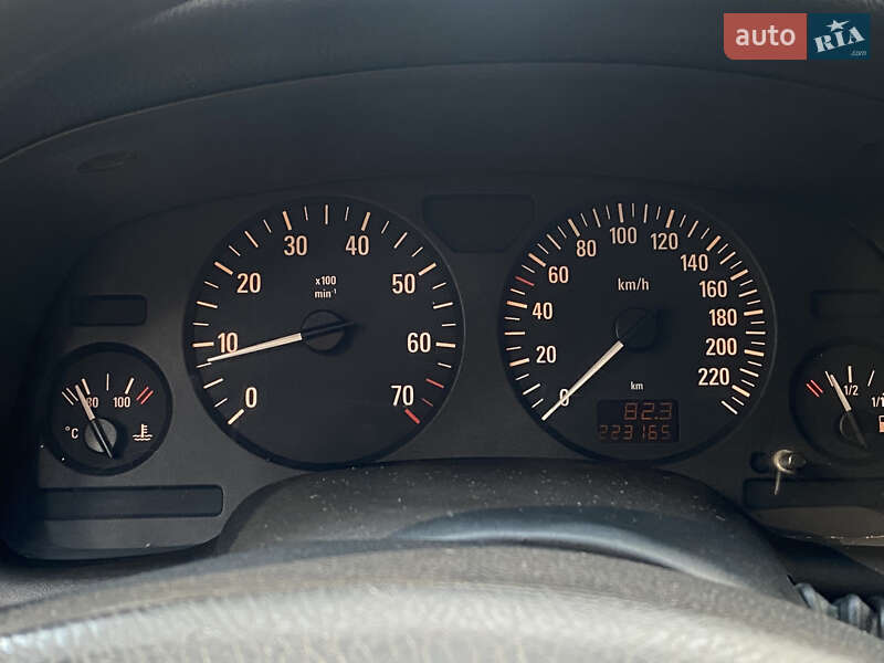 Хэтчбек Opel Astra 2003 в Сумах