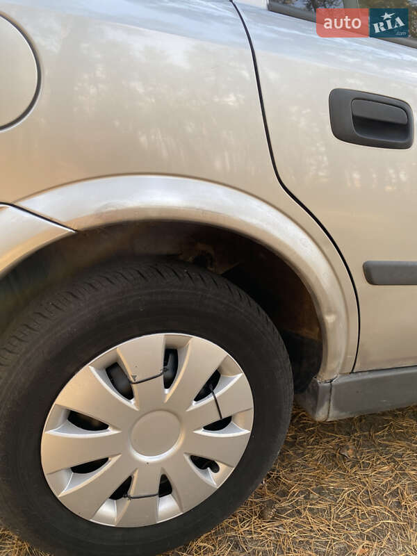 Хэтчбек Opel Astra 2003 в Сумах