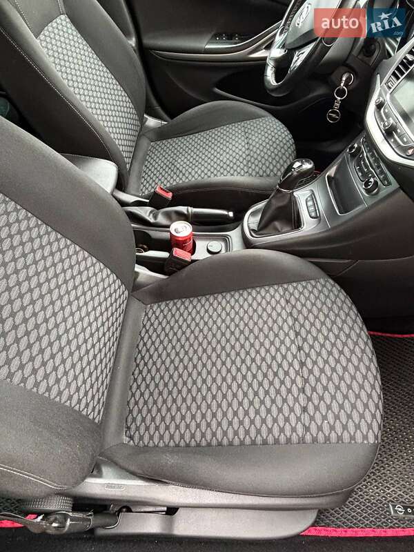 Универсал Opel Astra 2017 в Крюковщине