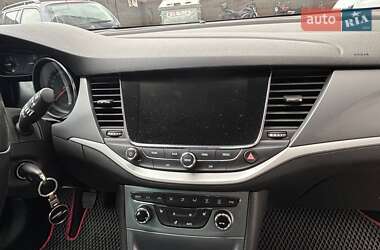 Универсал Opel Astra 2017 в 