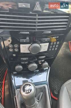 Хэтчбек Opel Astra 2008 в 