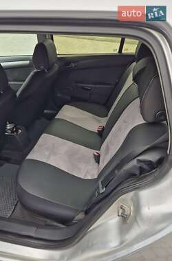 Универсал Opel Astra 2005 в 