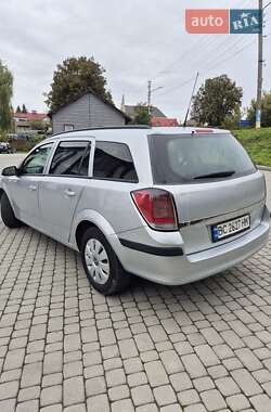 Универсал Opel Astra 2005 в 