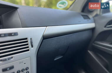 Универсал Opel Astra 2008 в 