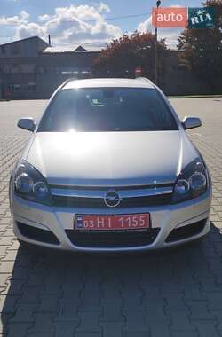 Универсал Opel Astra 2005 в Нововолынске