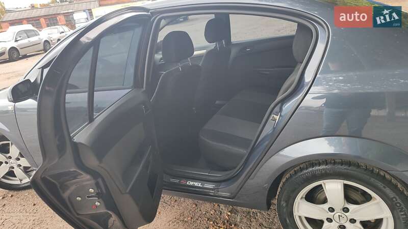Седан Opel Astra 2008 в Чернигове фото 14 Седан Opel Astra 2008 в Чернигове