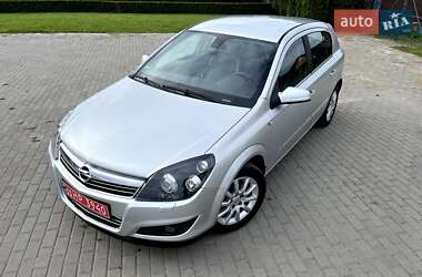 Хэтчбек Opel Astra 2009 в Славуте
