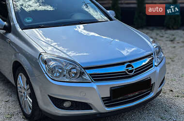 Универсал Opel Astra 2009 в 