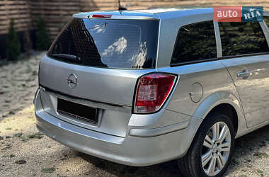 Универсал Opel Astra 2009 в 