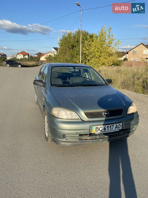 Седан Opel Astra 2006 в Львове