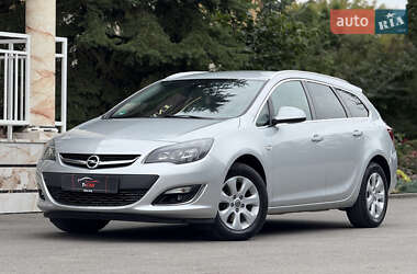 Универсал Opel Astra 2014 в 