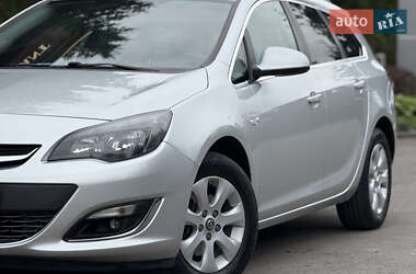 Универсал Opel Astra 2014 в 