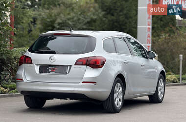 Универсал Opel Astra 2014 в 