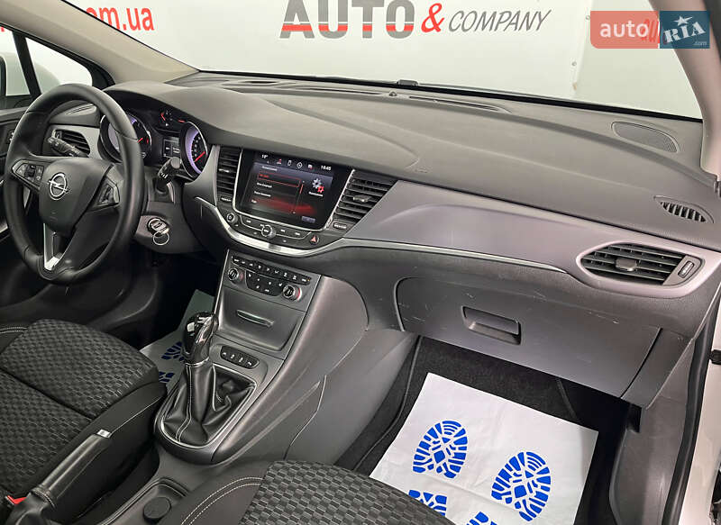 Универсал Opel Astra 2016 в Львове