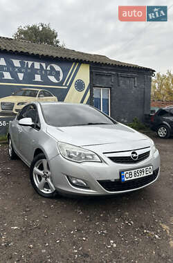 Хэтчбек Opel Astra 2010 в Нежине