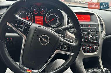 Хэтчбек Opel Astra 2010 в 