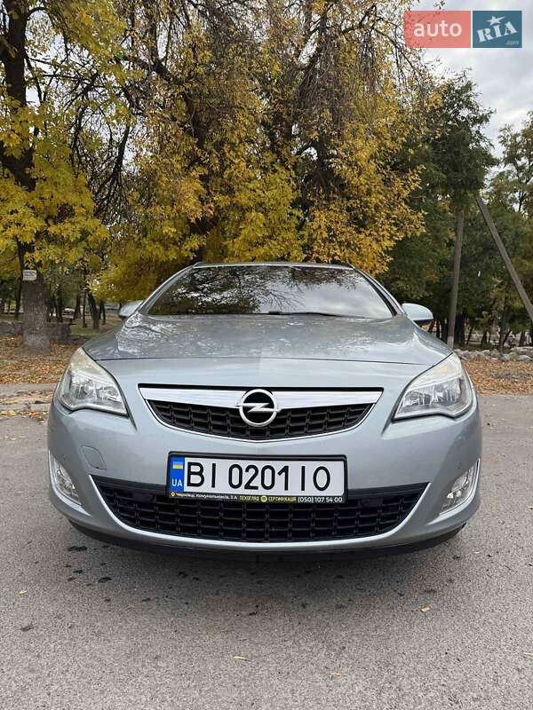 Универсал Opel Astra 2011 в Кобеляках фото Универсал Opel Astra 2011 в Кобеляках