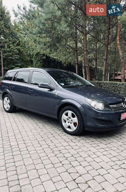 Универсал Opel Astra 2010 в Луцке