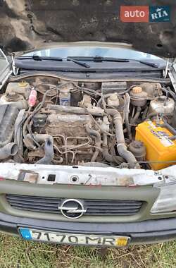 Универсал Opel Astra 1999 в 