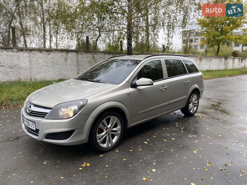 Универсал Opel Astra 2008 в Звягеле