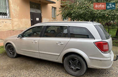 Універсал Opel Astra 2006 в Івано-Франківську
