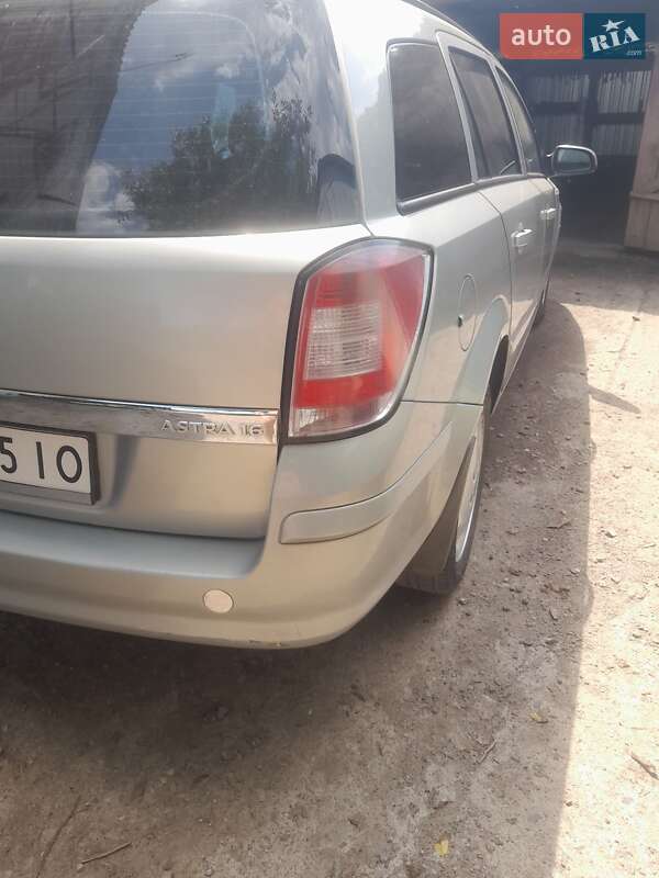 Універсал Opel Astra 2008 в Теплику