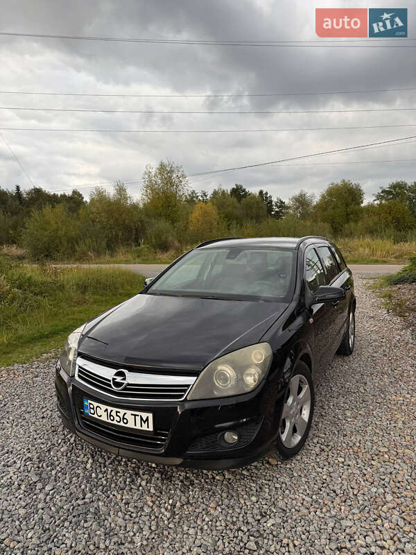 Универсал Opel Astra 2008 в Трускавце