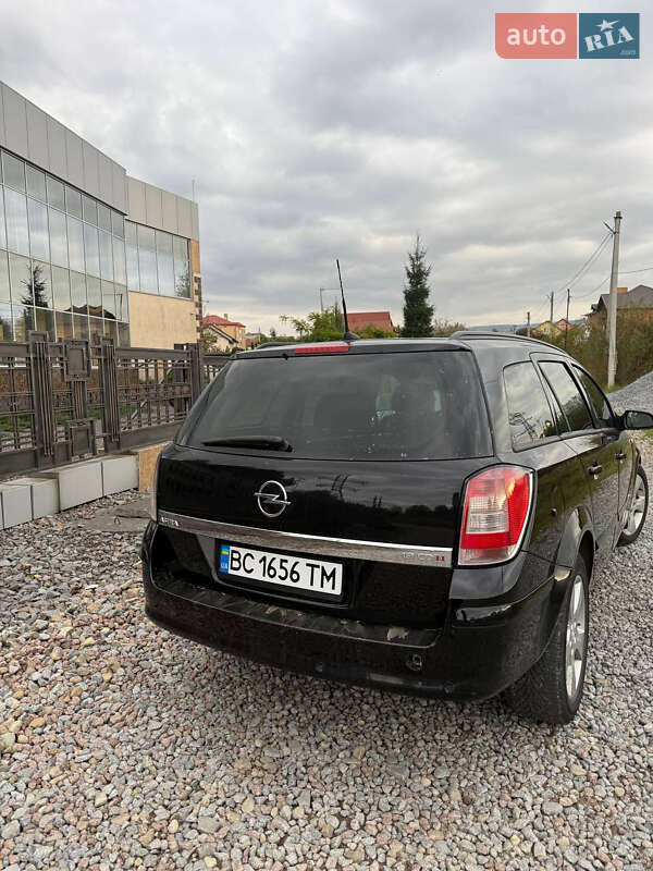 Универсал Opel Astra 2008 в Трускавце