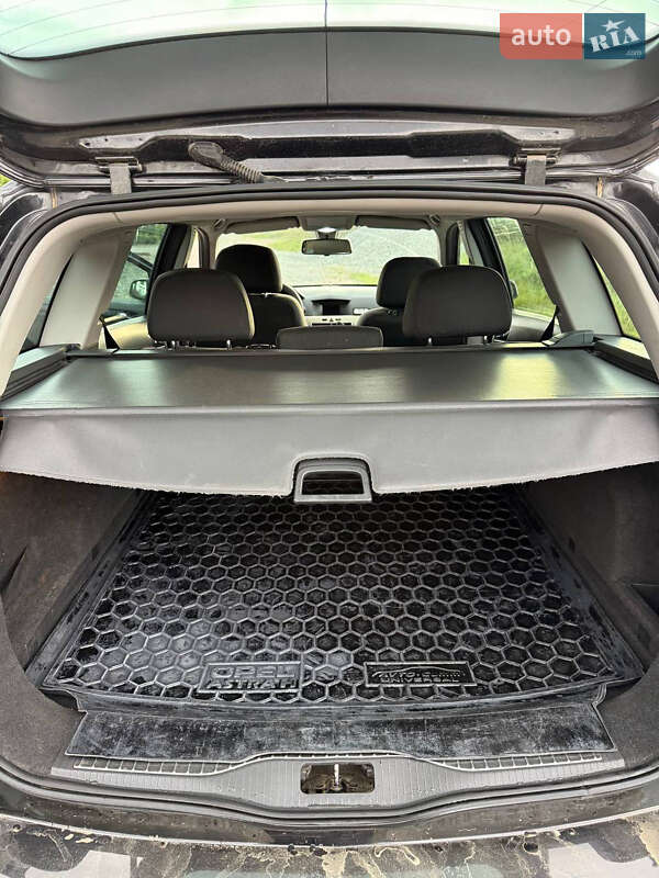 Универсал Opel Astra 2008 в Трускавце